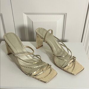 Billini Women’s Gold Strappy Heels Size 7
